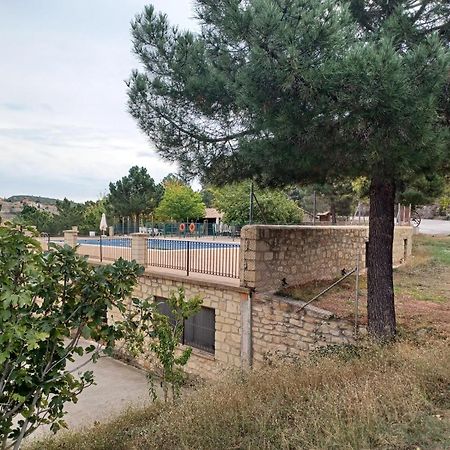 La Vieja Escuela Villa Fuentes de Rubielos Bagian luar foto