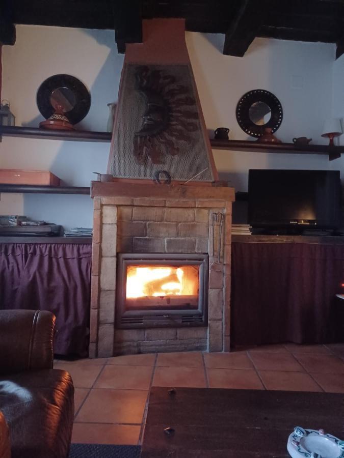La Vieja Escuela Villa Fuentes de Rubielos Bagian luar foto