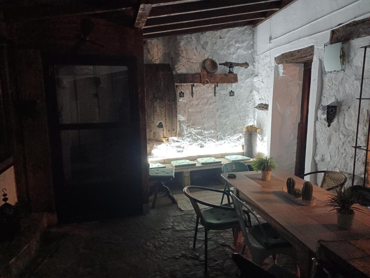 La Vieja Escuela Villa Fuentes de Rubielos Bagian luar foto