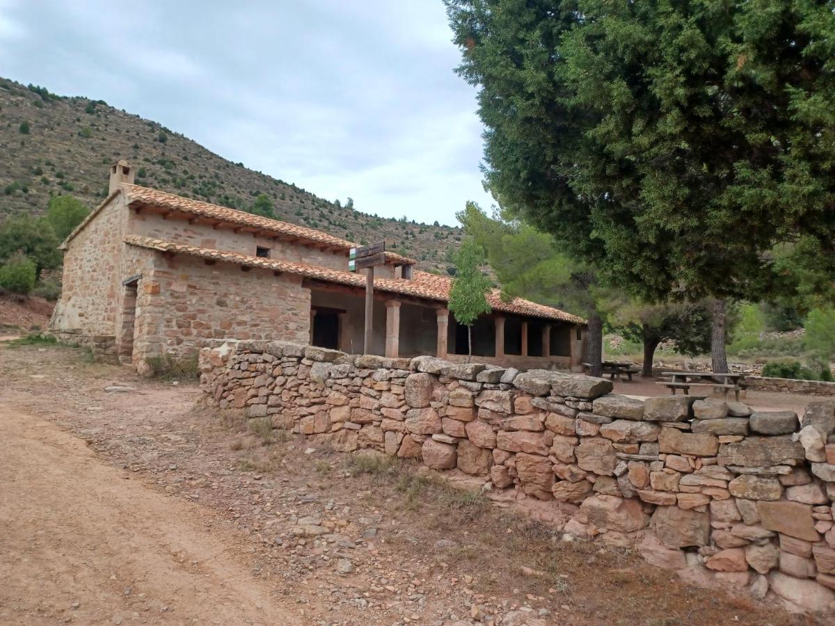 La Vieja Escuela Villa Fuentes de Rubielos Bagian luar foto